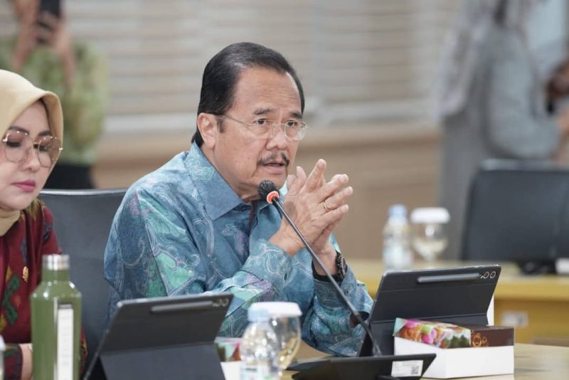 Anggota DPD RI, Agustin Teras Narang saat menyampaikan pendapat dalam rapat Panitia Perancang Undang-Undang (PPUU) DPD RI pada Rabu (5/1/2024). (Foto: Tim Teras Narang)